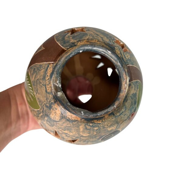 Handcrafted Costa Rican Pottery Vase With Toucan & Leaf Motif - Picture 6 of 9